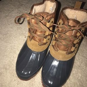 Duck boots